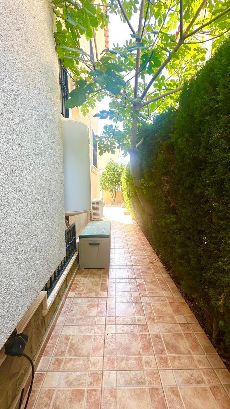 6 Cuarto Adosado en venta