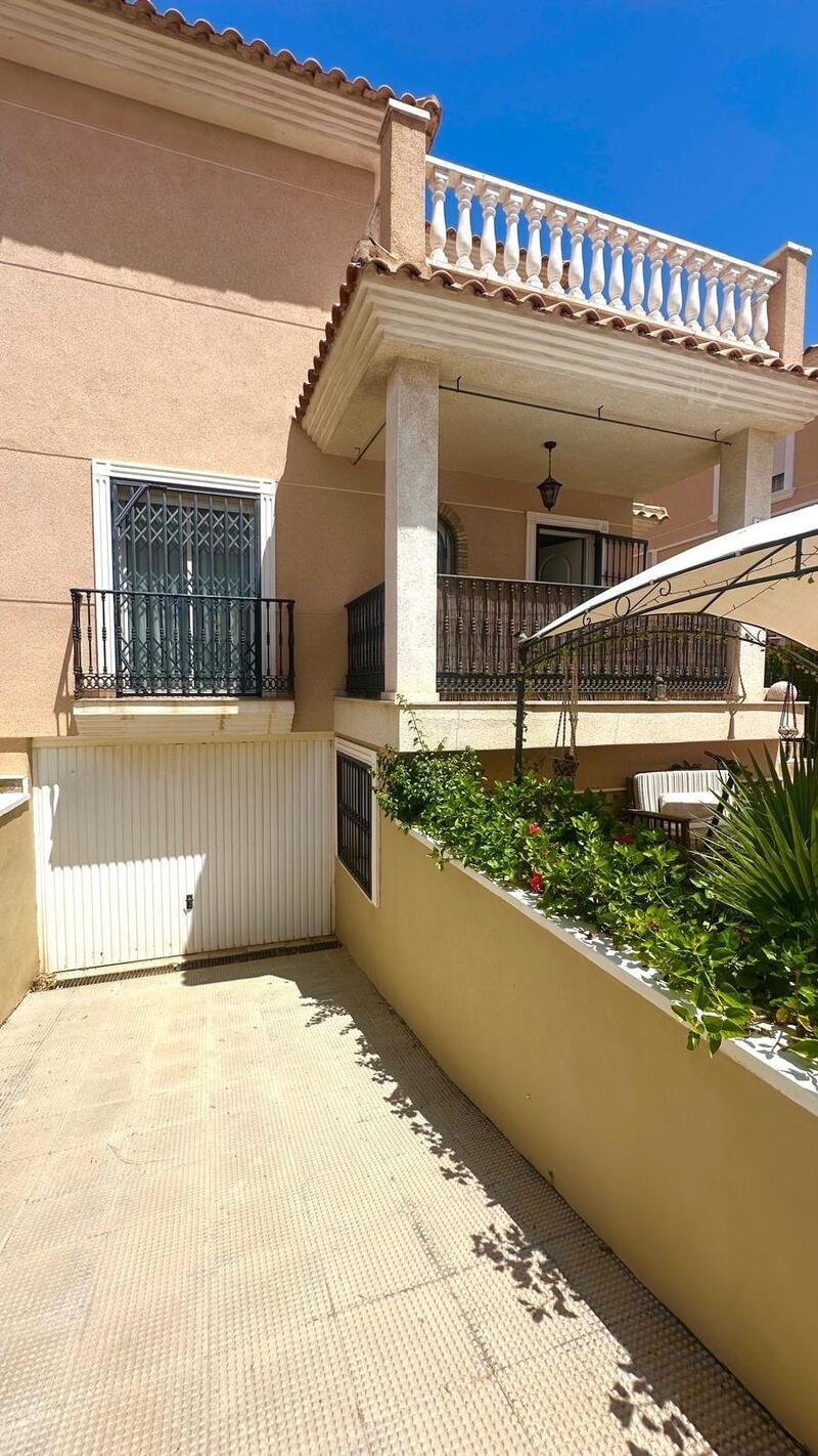 6 Cuarto Adosado en venta
