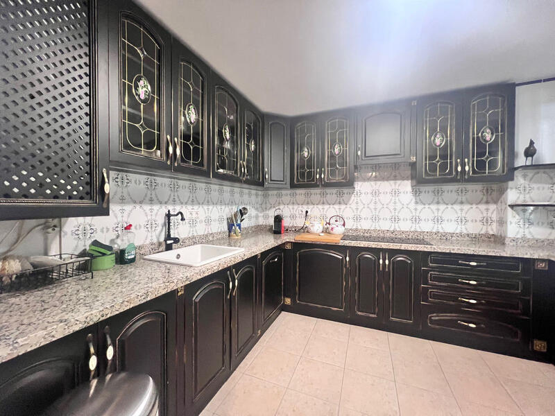 3 bedroom Apartment for sale