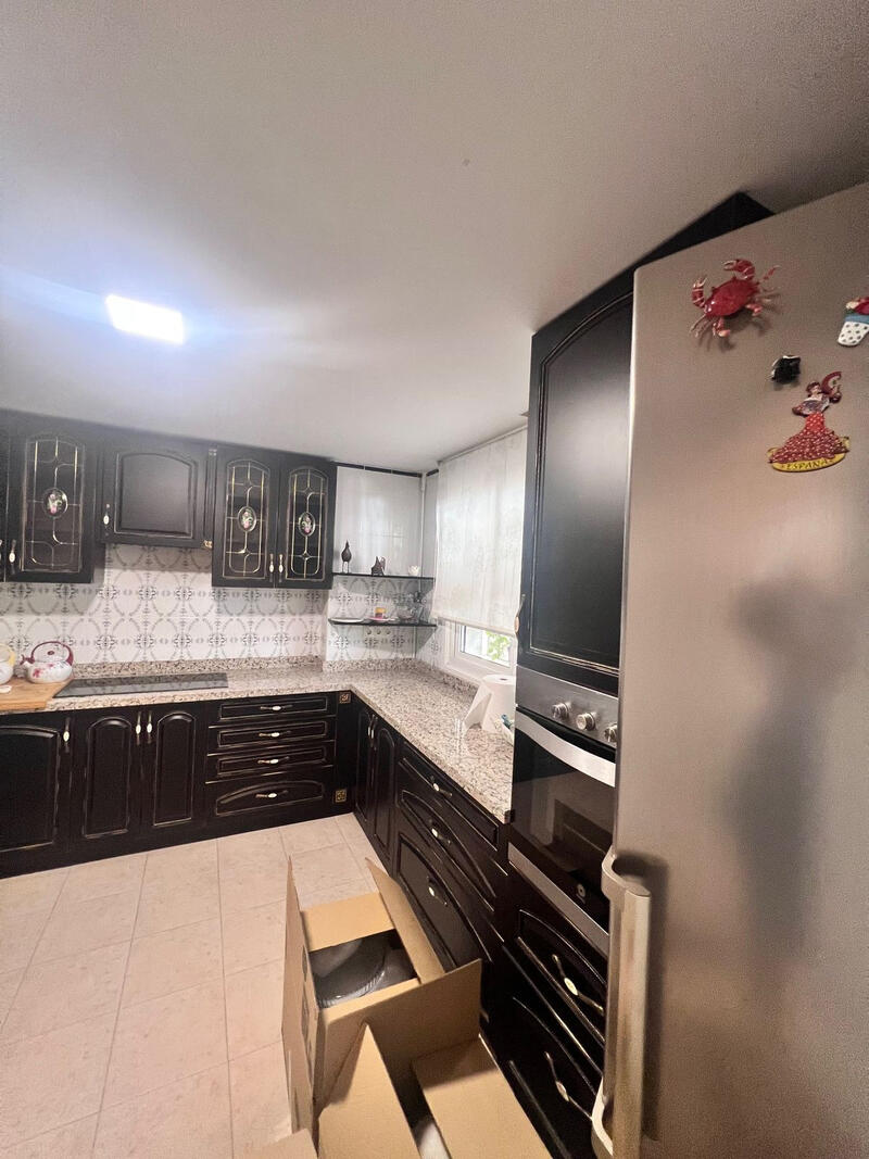 3 bedroom Apartment for sale