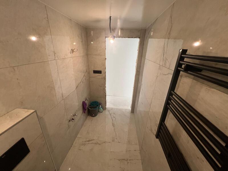 4 slaapkamer Appartement Te koop
