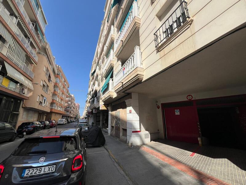 Local Comercial en venta en Torrevieja, Alicante