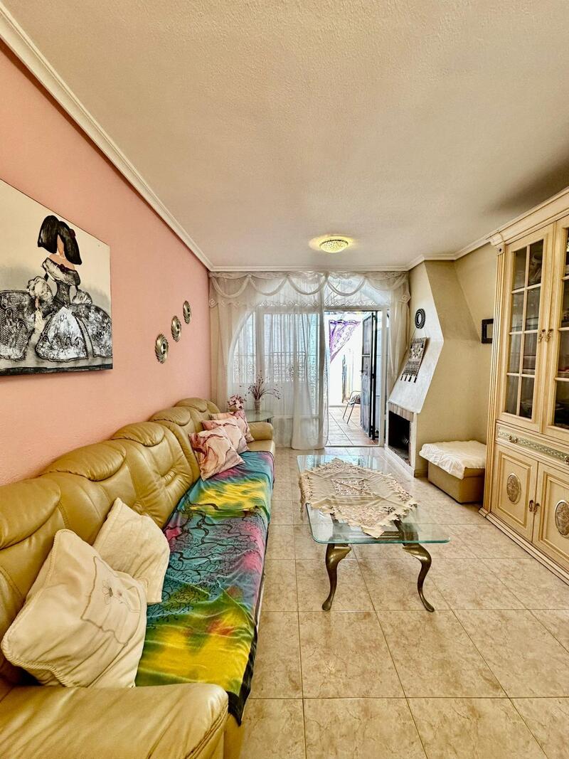 Villa en venta en Torrevieja, Alicante