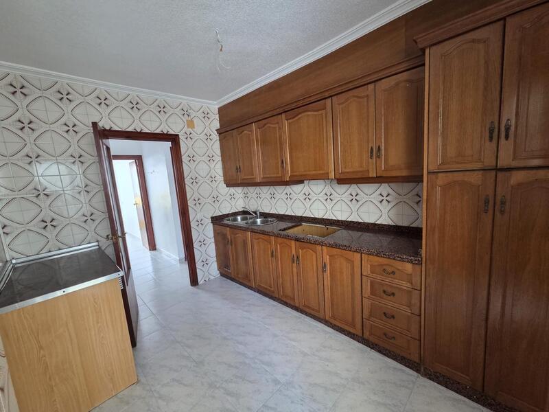 3 спальная комната квартира продается