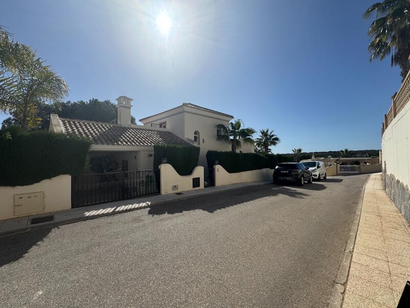 5 soveværelse Villa til salg