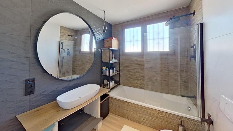 4 Schlafzimmer Villa zu verkaufen
