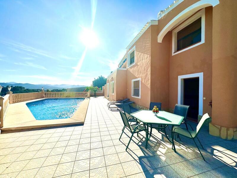 Villa til salgs i Javea, Alicante