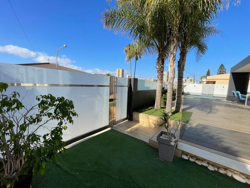 6 Cuarto Villa en venta