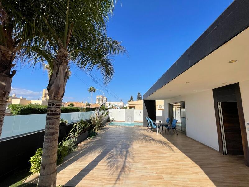 6 Cuarto Villa en venta