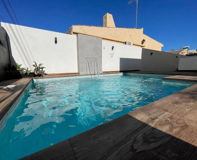 6 Cuarto Villa en venta