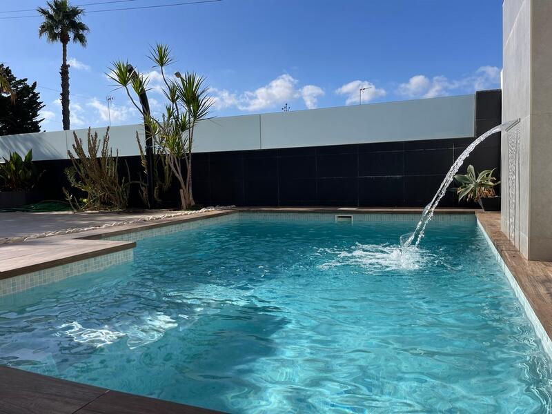 6 Cuarto Villa en venta