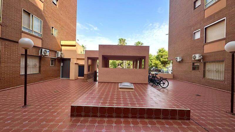 1 slaapkamer Appartement Te koop