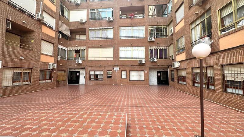 1 slaapkamer Appartement Te koop