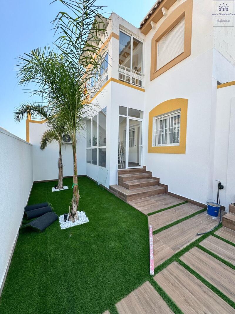 Villa til salg i Torrevieja, Alicante