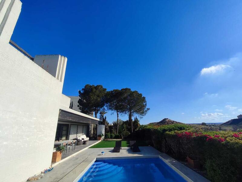 3 slaapkamer Villa Te koop