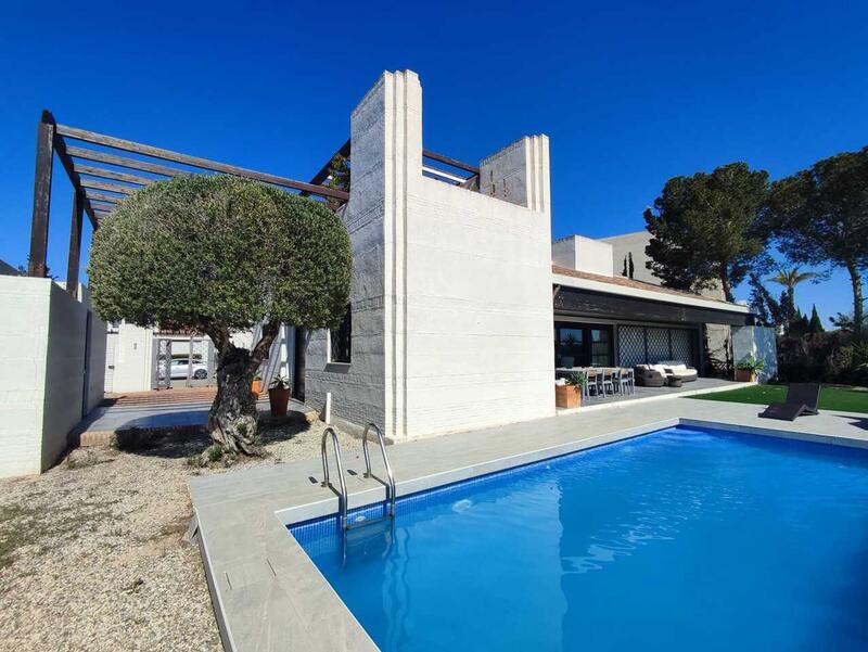 3 slaapkamer Villa Te koop