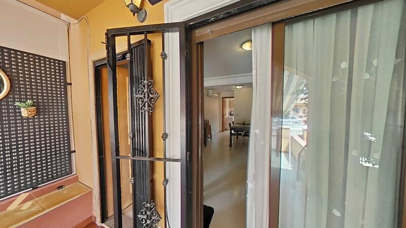 3 slaapkamer Gezinswoning Te koop