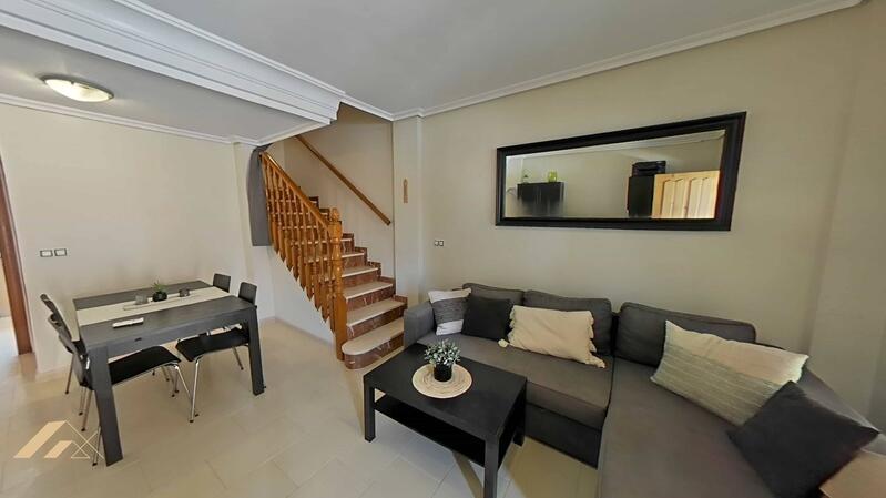 3 slaapkamer Gezinswoning Te koop