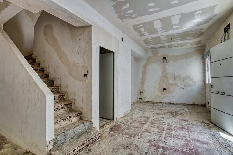 4 Schlafzimmer Stadthaus zu verkaufen