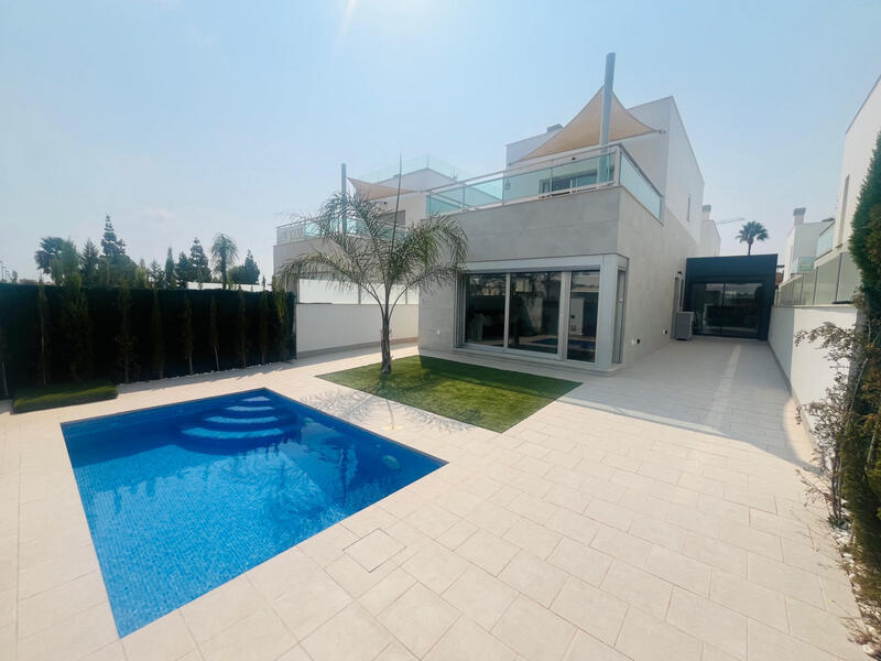 3 Cuarto Villa en venta
