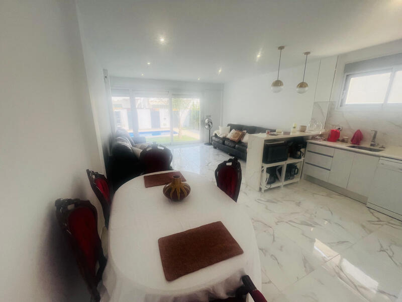 3 Cuarto Villa en venta