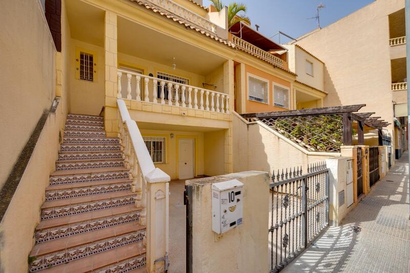 3 bedroom Townhouse for sale