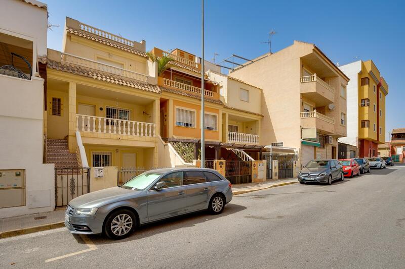 3 bedroom Townhouse for sale