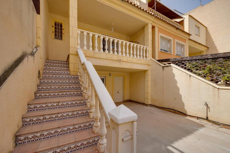 3 bedroom Townhouse for sale