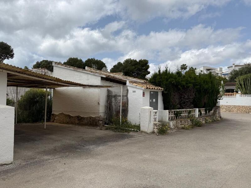 3 bedroom Townhouse for sale