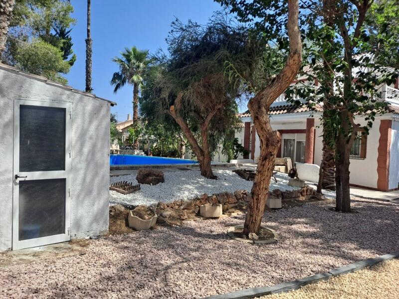 5 bedroom Country House for sale