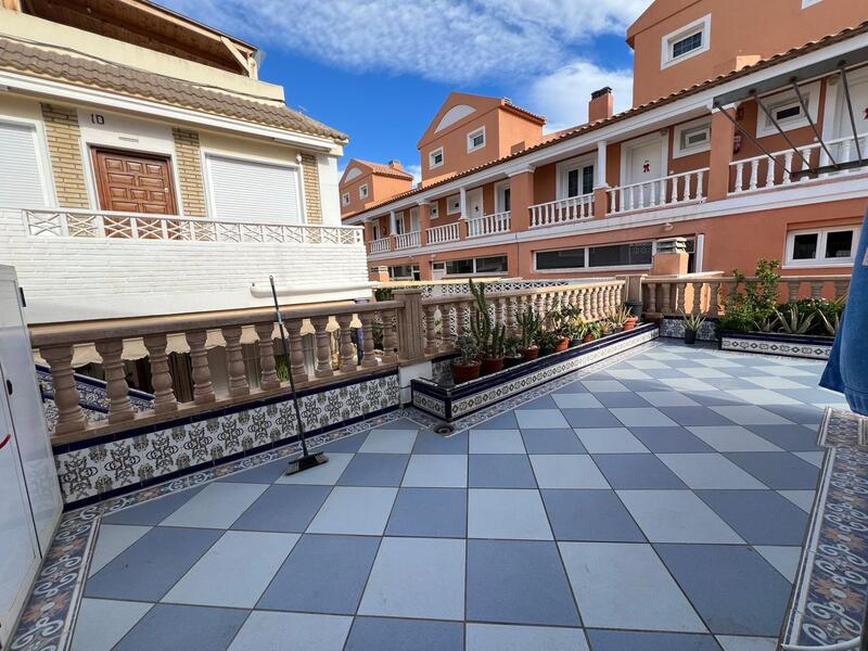 3 bedroom Townhouse for sale