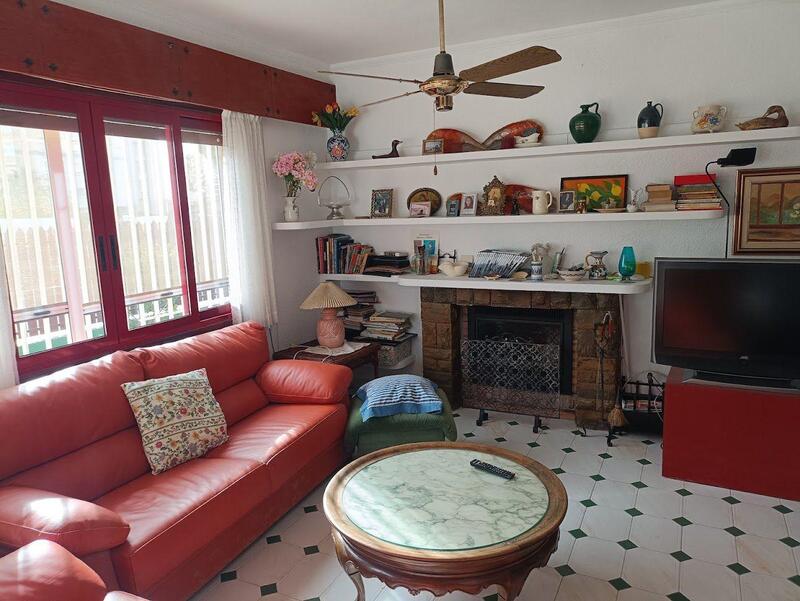 4 Cuarto Villa en venta