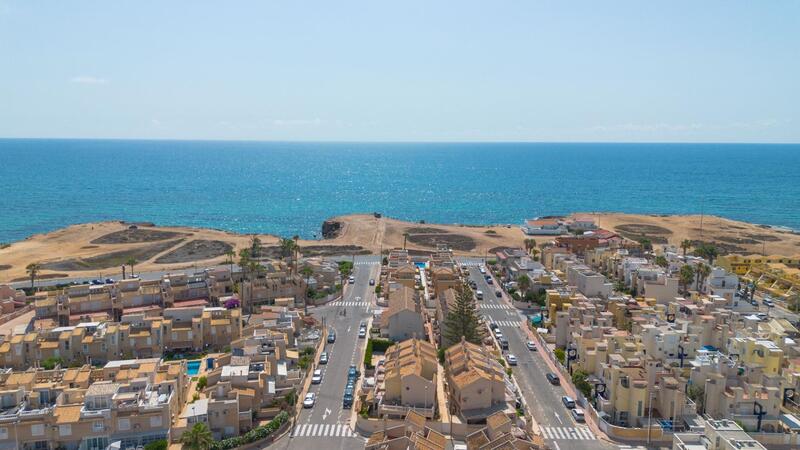 4 bedroom Townhouse for sale