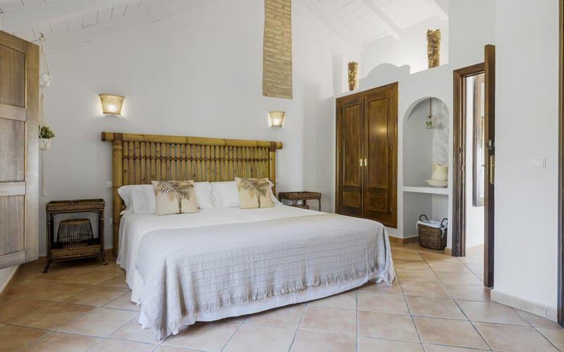 9 bedroom Villa for sale