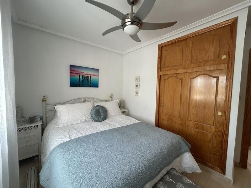 2 bedroom Townhouse for sale