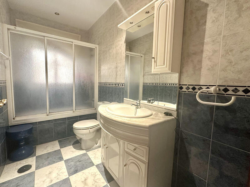3 bedroom Apartment for sale