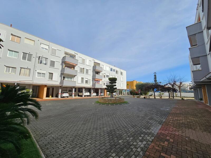 3 bedroom Apartment for sale