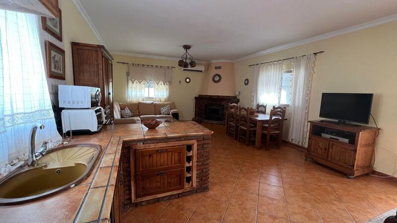 3 bedroom Country House for sale