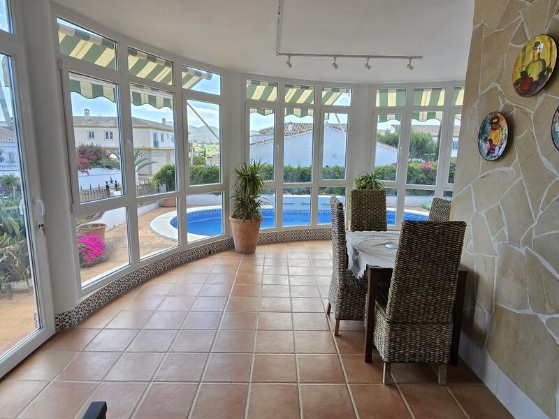 2 Cuarto Villa en venta