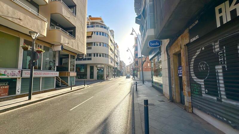 4 slaapkamer Appartement Te koop