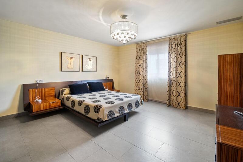 4 slaapkamer Villa Te koop