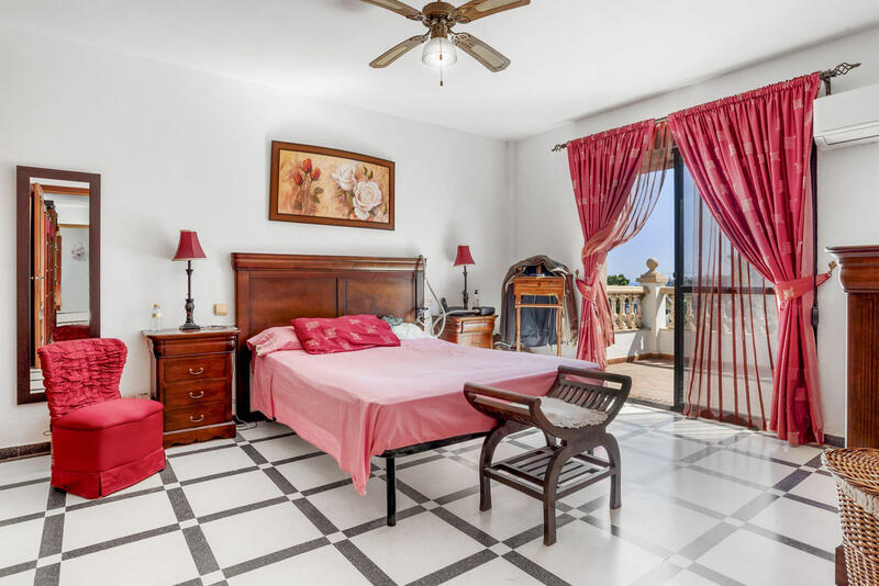6 Schlafzimmer Villa zu verkaufen