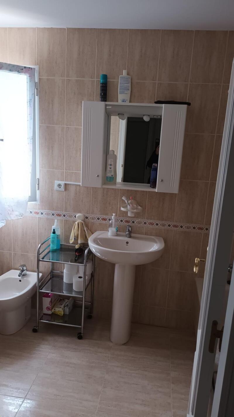 3 bedroom Apartment for sale