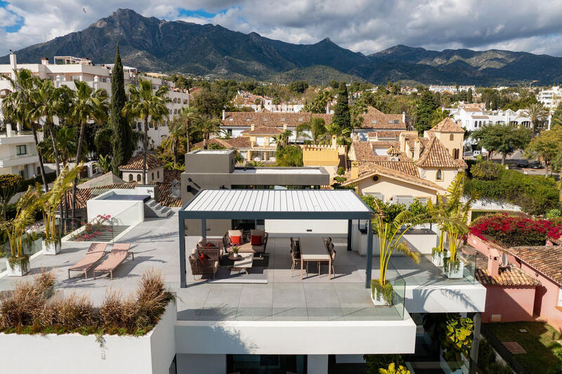 5 bedroom Villa for sale