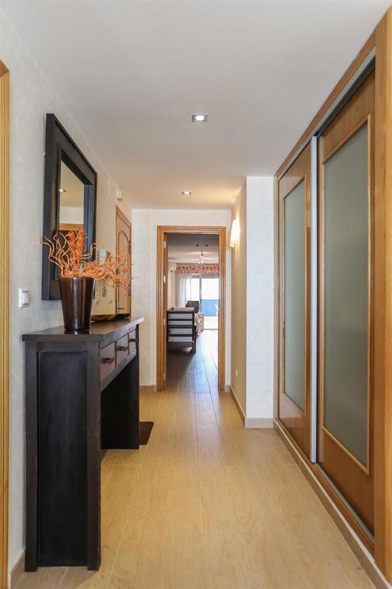 4 bedroom Apartment for sale