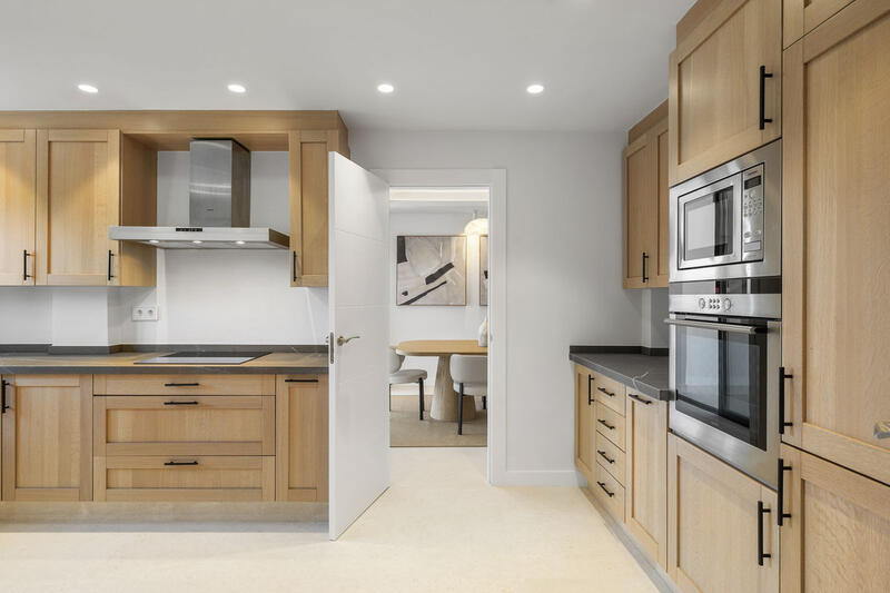 4 bedroom Townhouse for sale