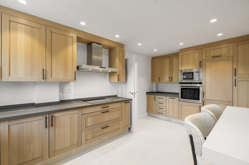 4 bedroom Townhouse for sale