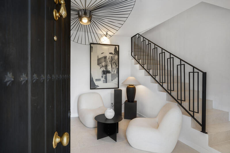4 bedroom Townhouse for sale
