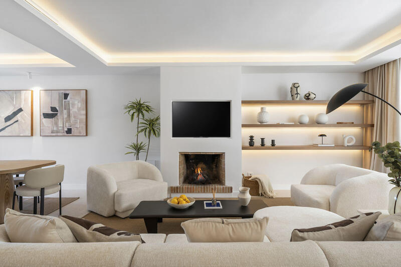 4 bedroom Townhouse for sale