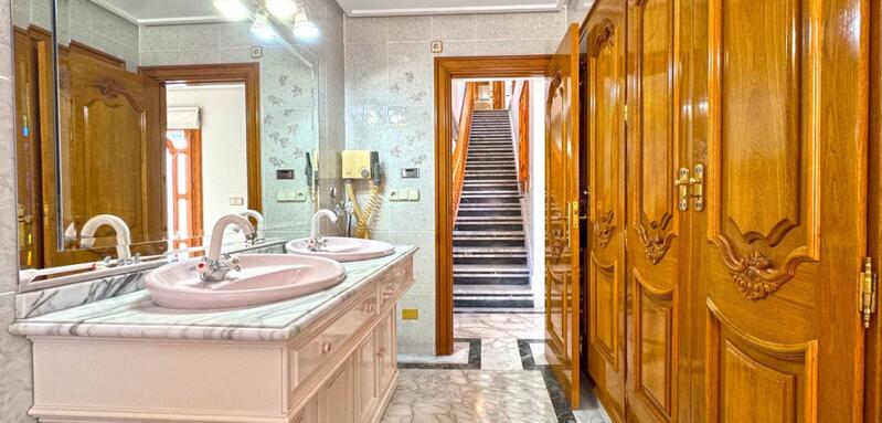 6 slaapkamer Tweezijdig Te koop